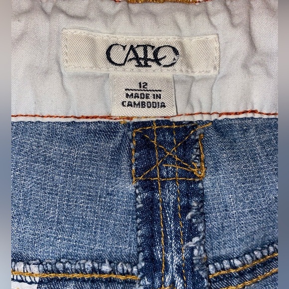 Cato Distressed Cuffed Capris Blue Stretch Denim SZ 12 - Picture 4 of 4